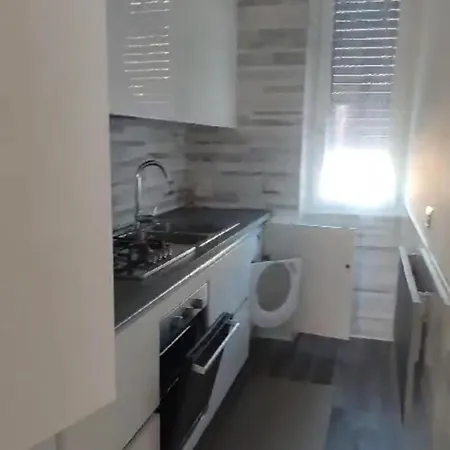 Apartment Mira Capri *