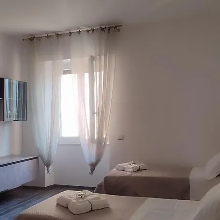 Mira Capri